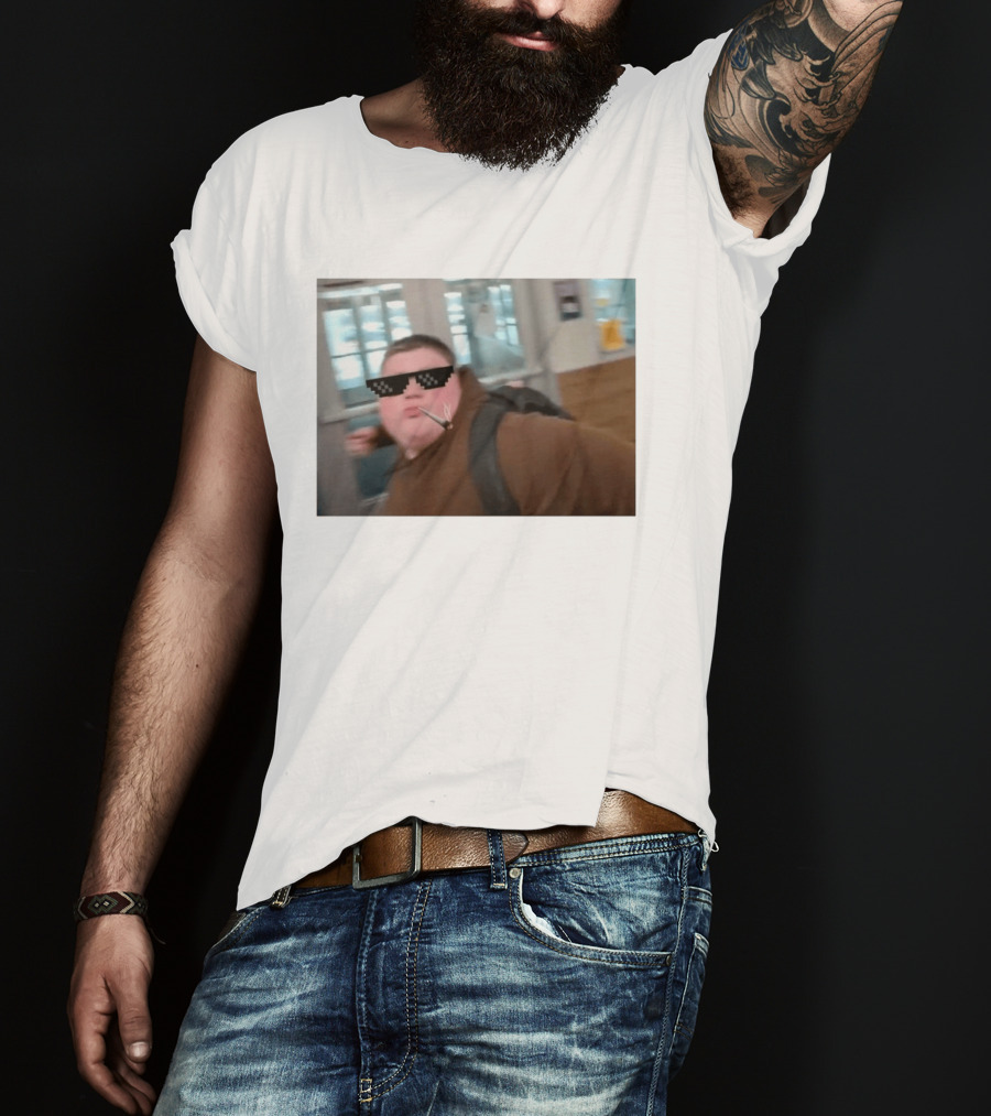 I Friggin Love This Kid Thug Life Meme Smoking Sunglasses T-Shirt