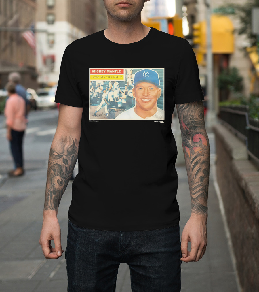 Mickey Mantle Outfield New York Yankees 1956 Topps Baseball Card T-Shirt