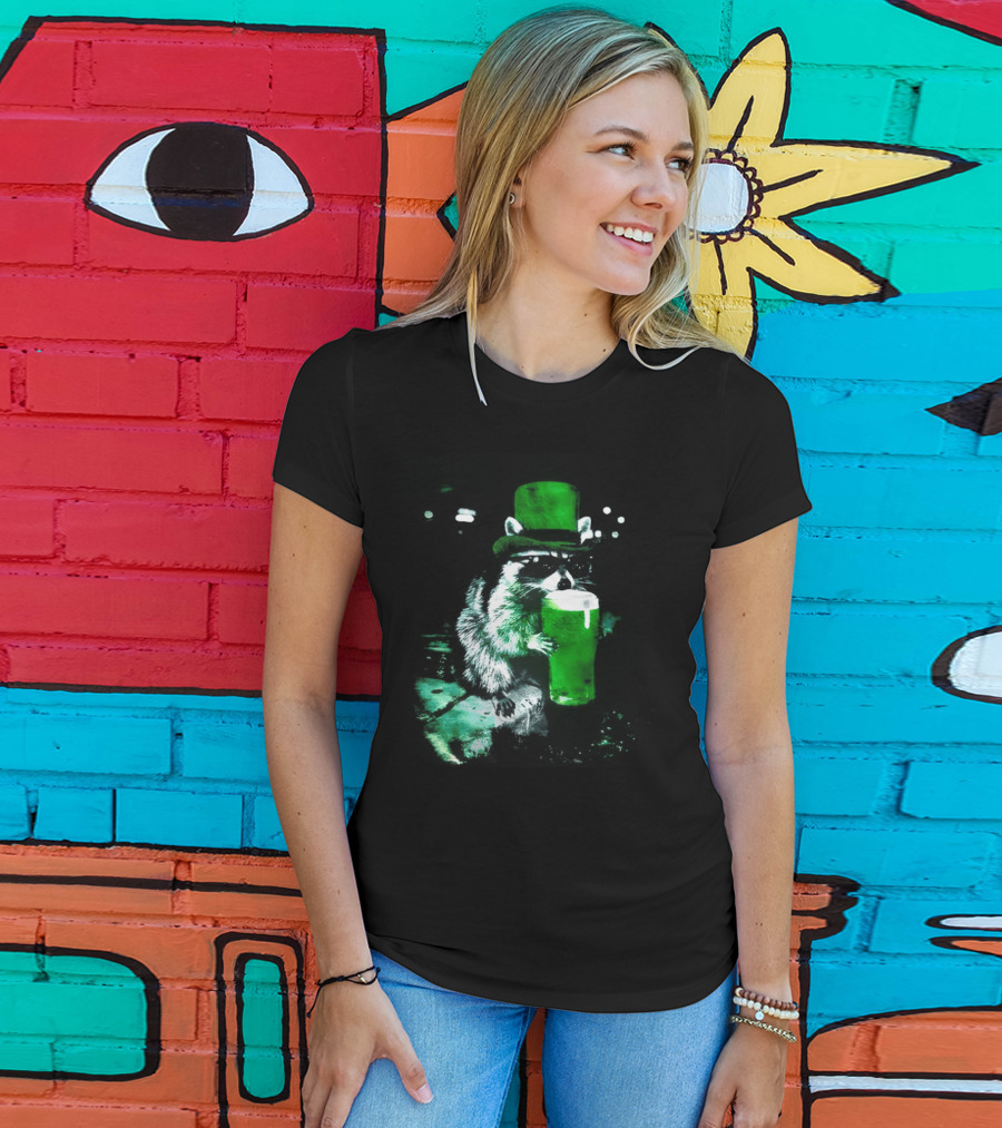 Drunk Irish Raccoon With Green Beer St Patricks Day 2026 T-Shirt