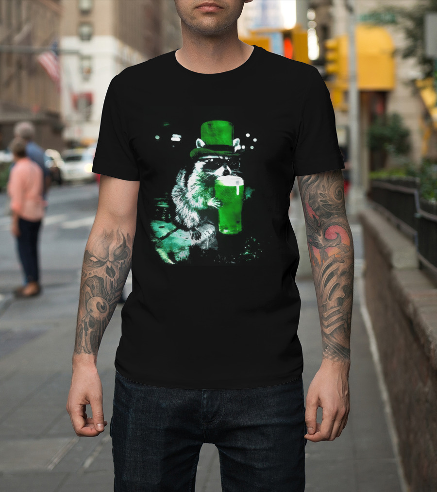Drunk Irish Raccoon With Green Beer St Patricks Day 2026 T-Shirt