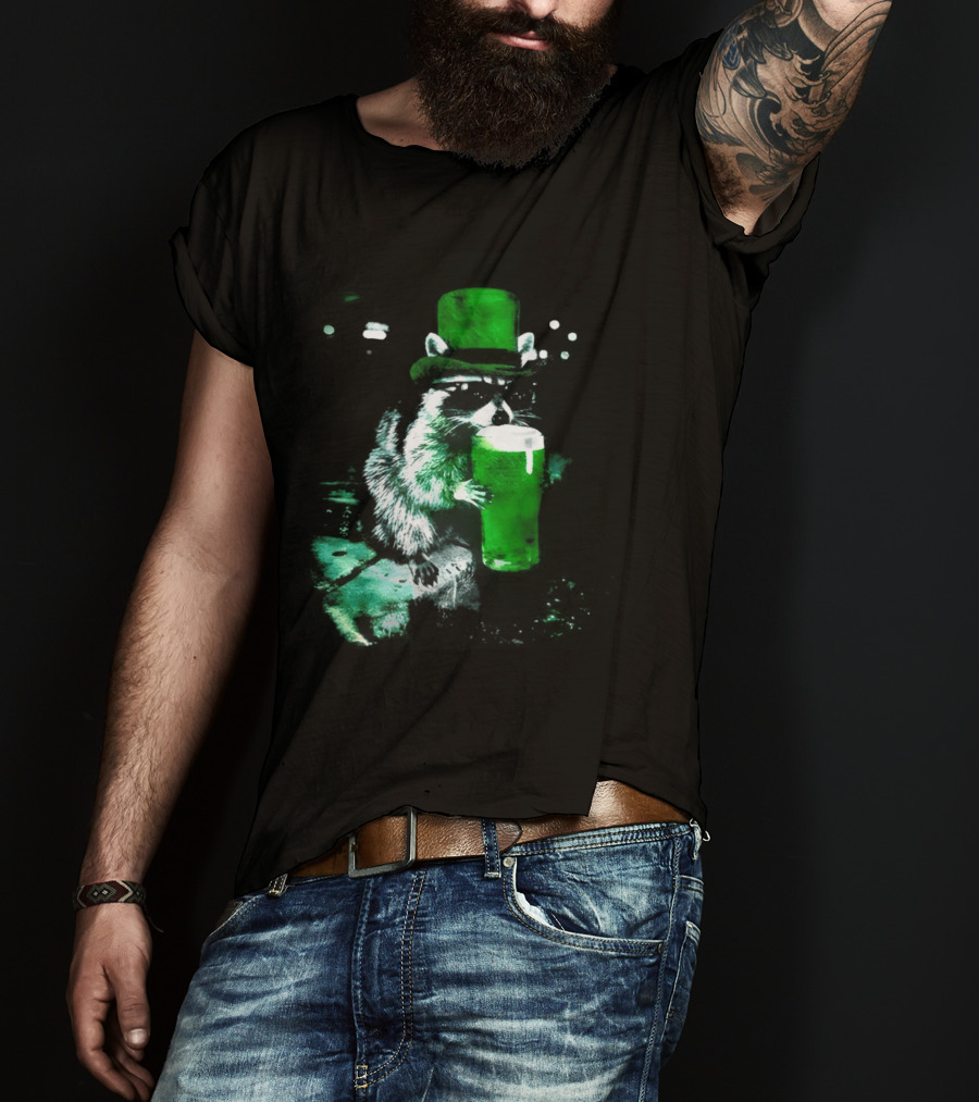 Drunk Irish Raccoon With Green Beer St Patricks Day 2026 T-Shirt