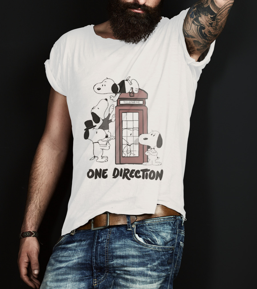 Snoopy One Direction Red Phone Booth T-Shirt