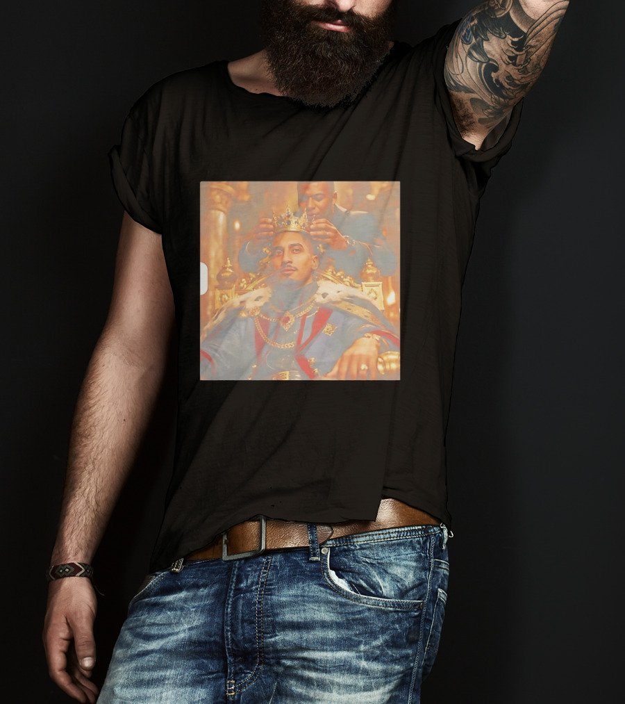 Raphinha Barcelona King Crowned Monarch Regal Throne Scene T-Shirt