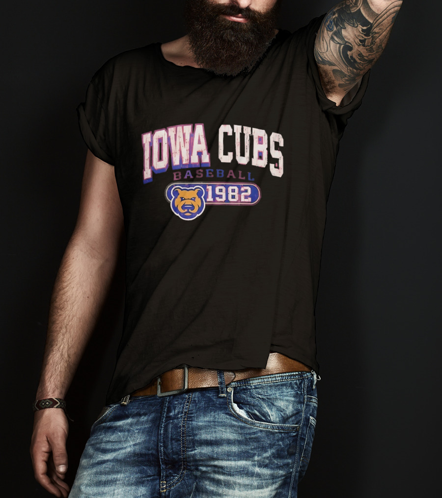 Iowa Cubs Baseball 1982 Vintage Emblem With Bear T-Shirt