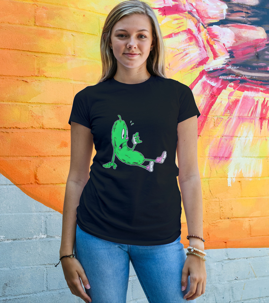 Stunsig Green Pickle Cartoon Phone Expression T-Shirt