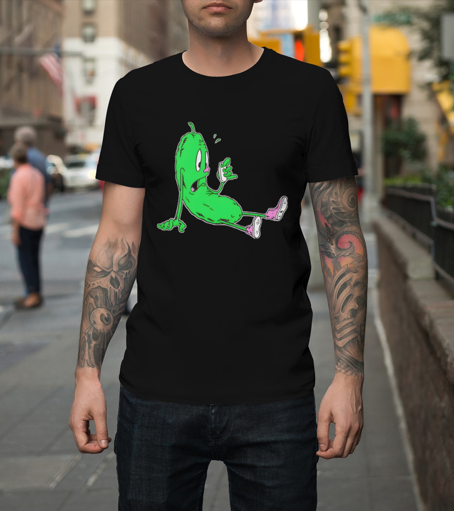 Stunsig Green Pickle Cartoon Phone Expression T-Shirt