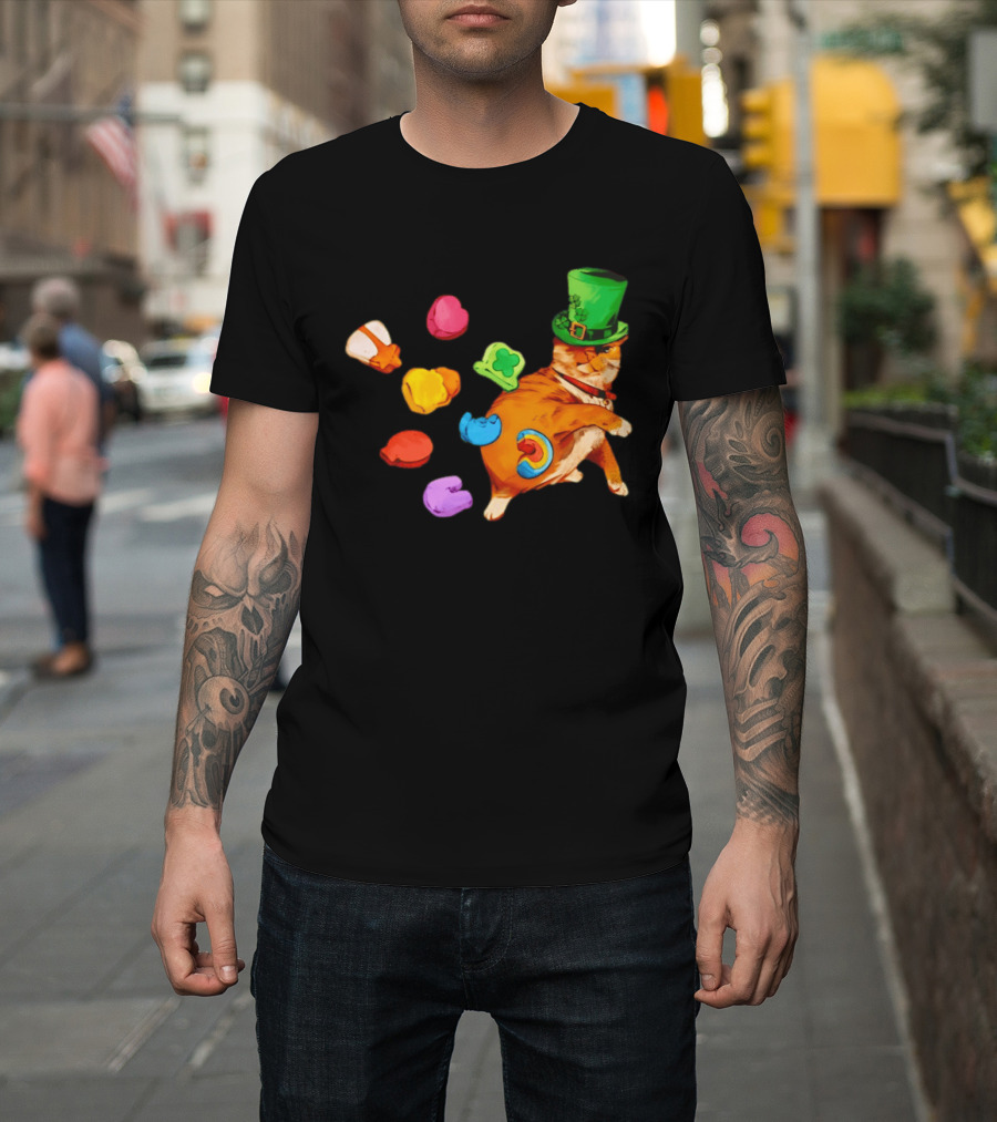 Lucky Cat with Green Clover Hat and Multicolored Elements St Patrick's Day T-Shirt
