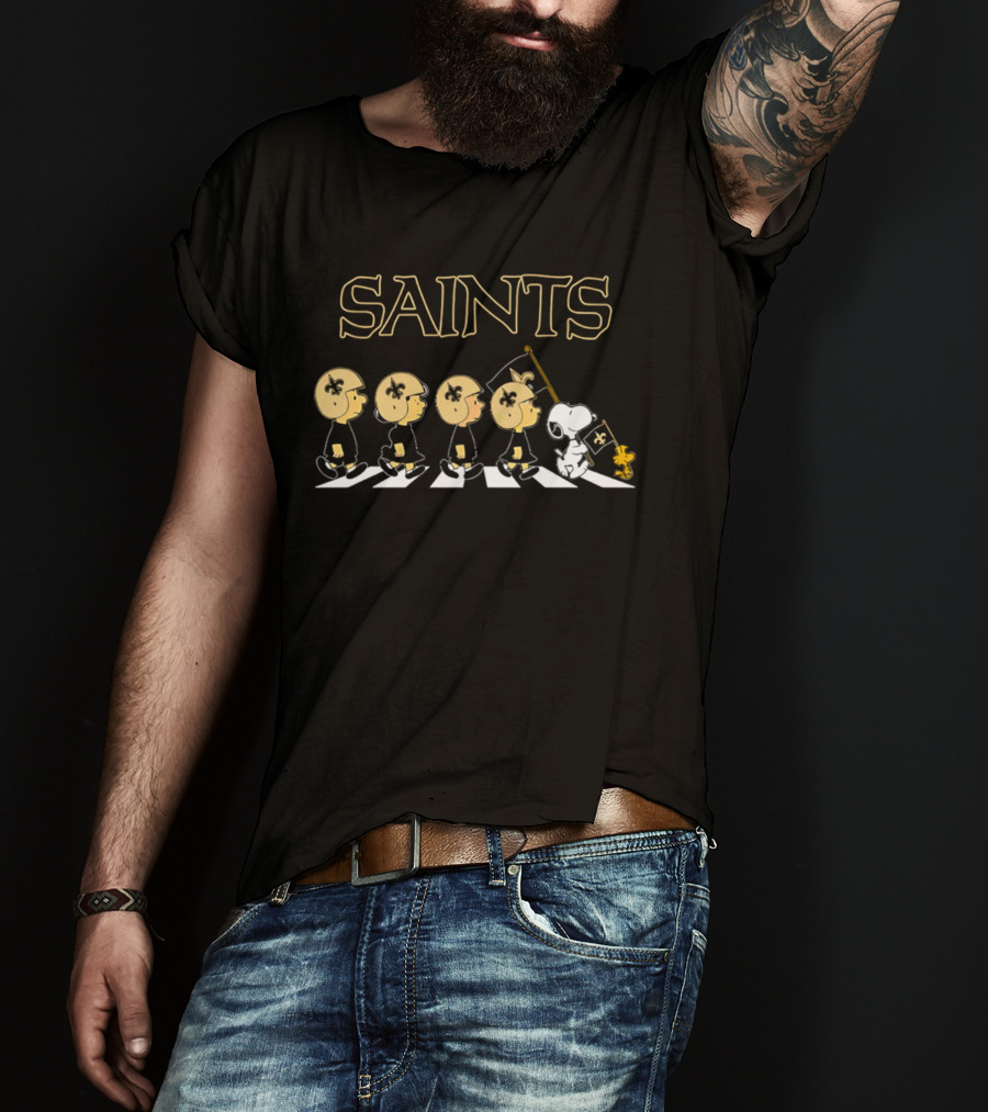 Peanuts New Orleans Saints Walking Flag Collaboration T-Shirt