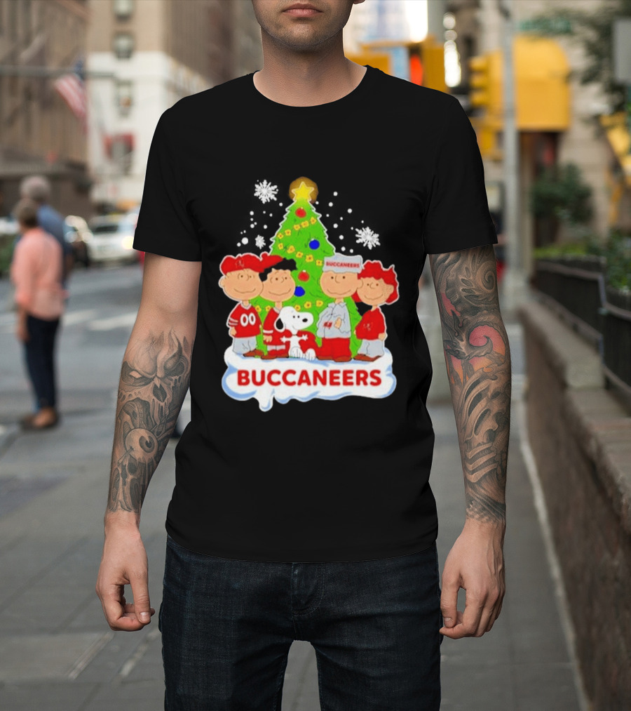Snoopy Buccaneers Christmas Tree Tampa Bay Peanuts Holiday T-Shirt