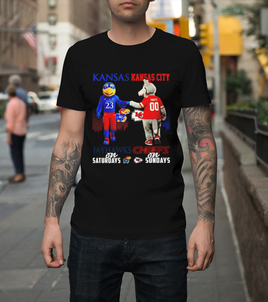 Kansas Jayhawks And Kansas City Chiefs Mascots Fist Bump 23 Vs 00 T-Shirt
