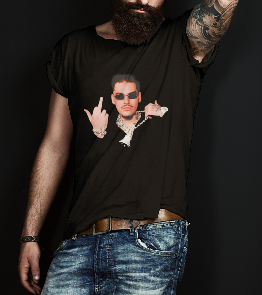 Yeat Rapper Star With Sunglasses Chain Middle Finger Gesture T-Shirt