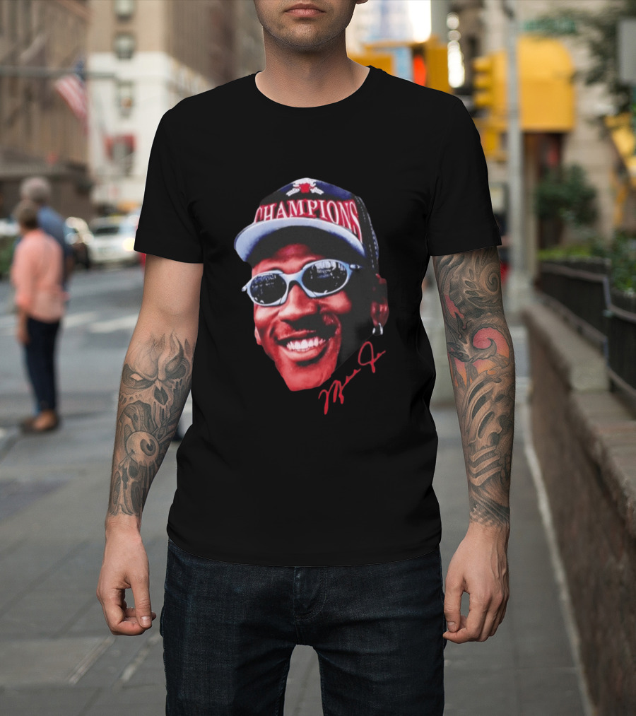 M Jordan Chicago Bulls NBA Champions Big Face T-Shirt