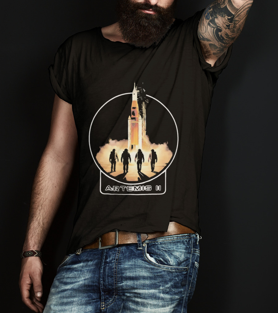 Artemis II Astronauts And Rocket Launch Moon Mission T-Shirt
