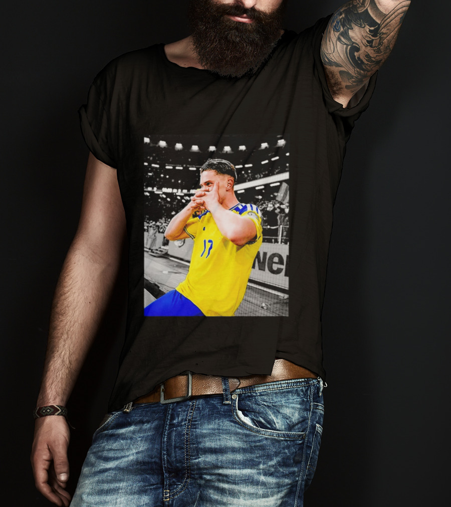 Viktor Gyokeres Sweden Yellow Soccer Jersey Celebration T-Shirt