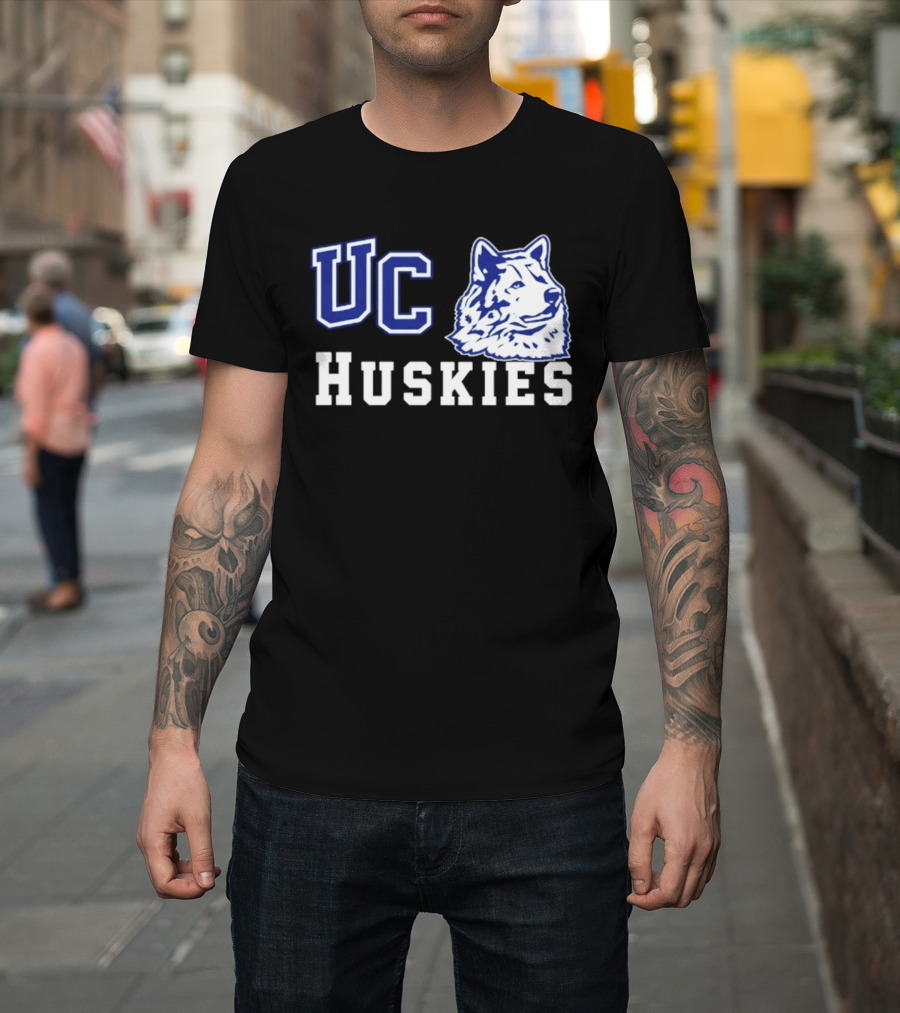 UC Huskies Wolf Head T-Shirt