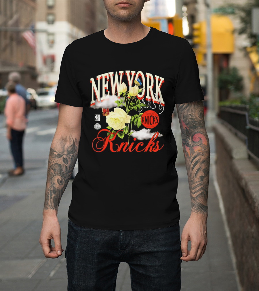 New York Knicks Floral Art With Butterflies And Roses T-Shirt