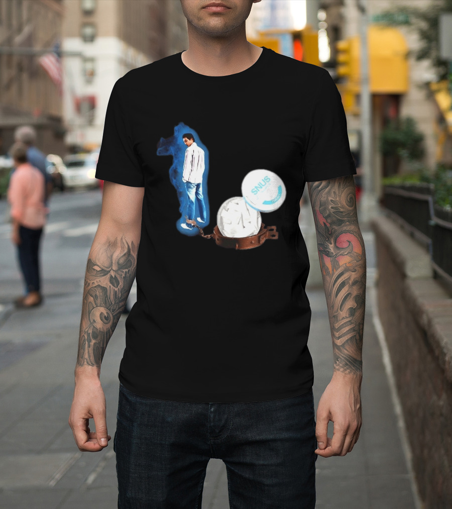 A Snus Gekettet Meme With Snus Tin And Chain T-Shirt