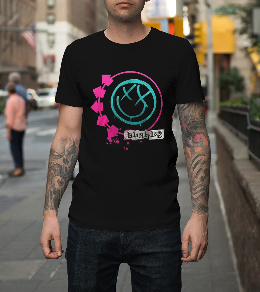 Blink 182 34th Anniversary Thank You For The Memories Band Signatures Iconic Smiley Logo Arrows T-Shirt