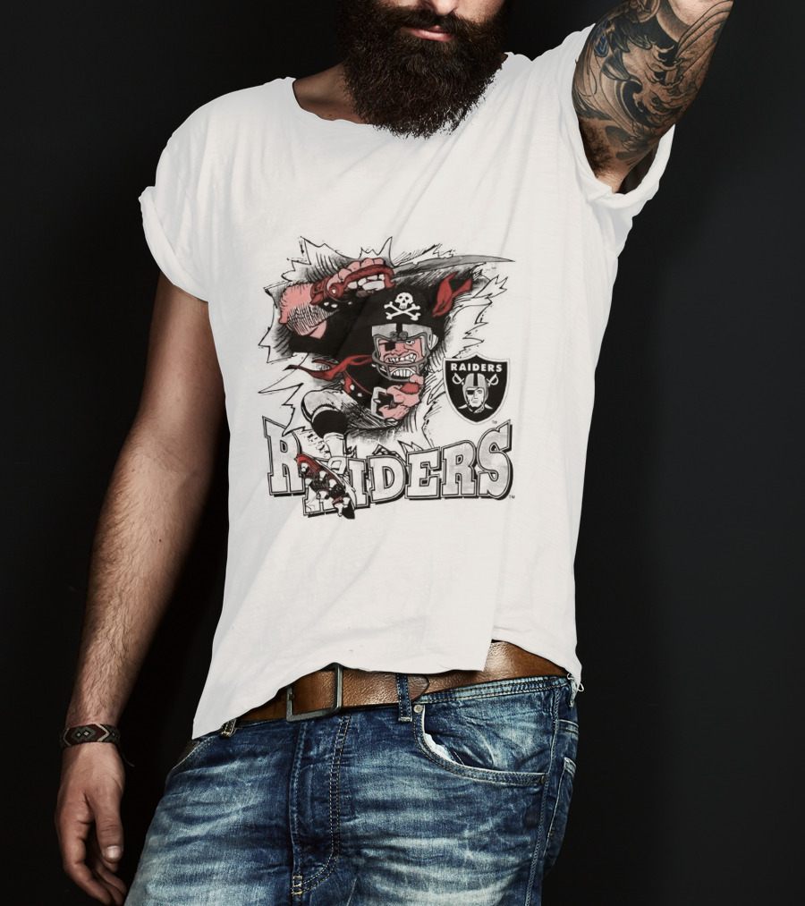 Las Vegas Raiders 1993 Football Skull Pirate Raider T-Shirt