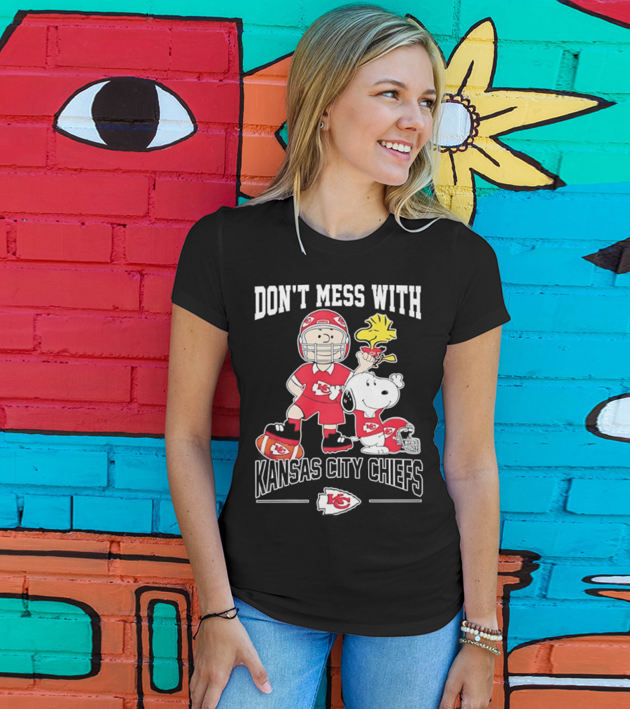 Don’t Mess With Kansas City Chiefs And Peanuts Characters Collaboration T-Shirt