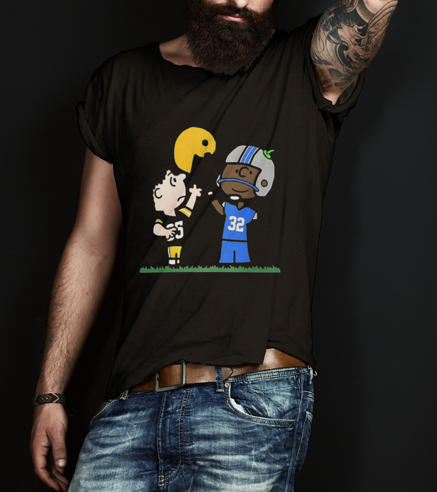 Green Bay Packers Vs Detroit Lions Peanuts Cartoon Lucy Charlie Brown Football T-Shirt