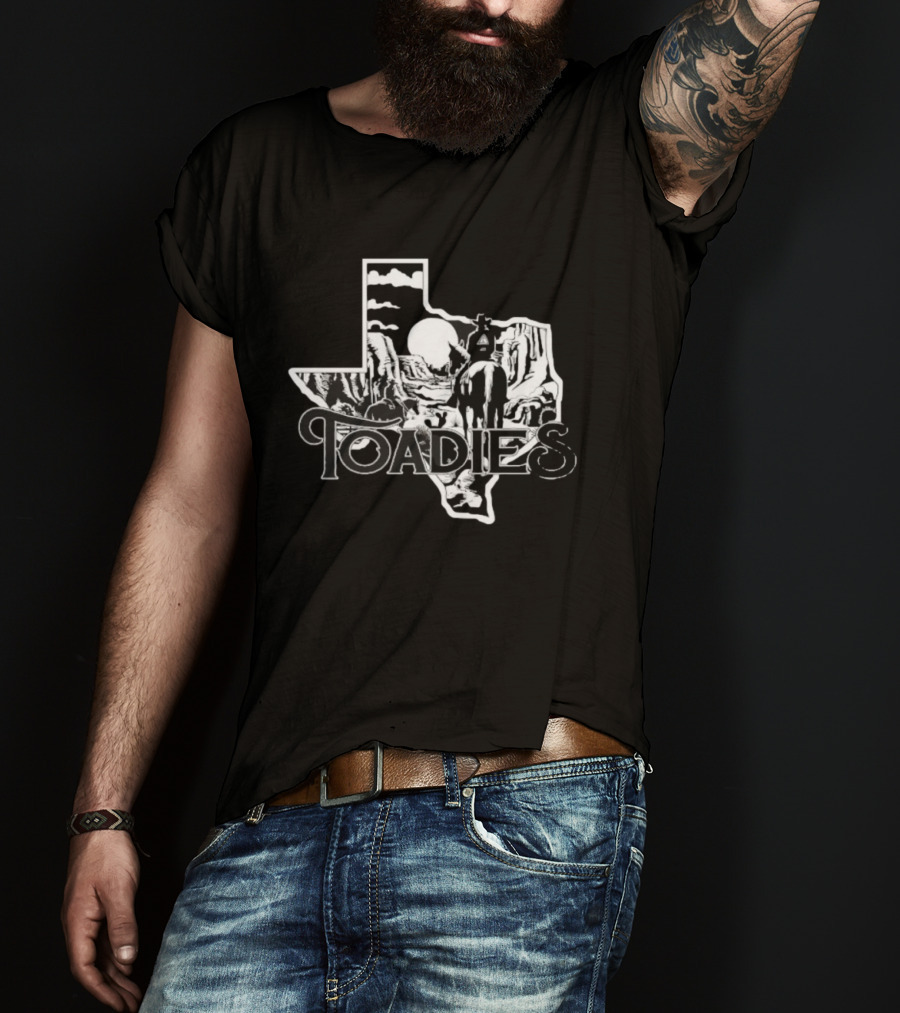 Toadies Western Texas Landscape Cowboy Moon Scene Vintage Style T-Shirt