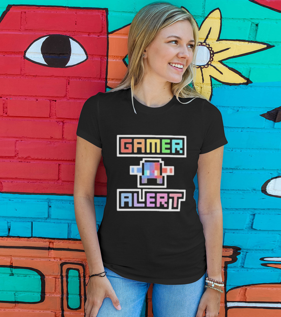 Gamer Alert Retro Pixel Art Style от Authorblues T-Shirt