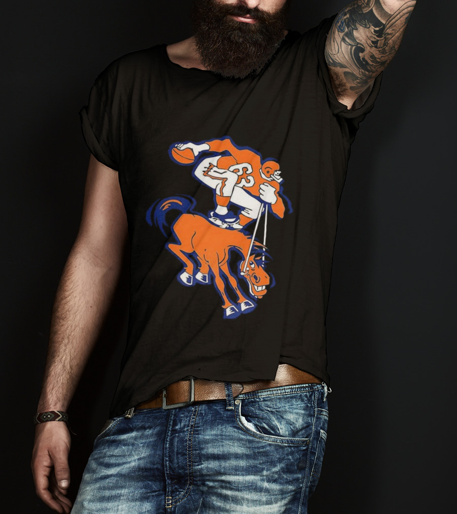 Denver Broncos Vintage Football Horse And Throwing Player T-Shirt