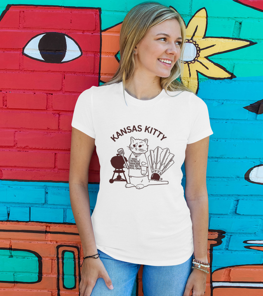 Kansas Kitty I Wish Patrick Mahomes Was My Real Dad Grill Cat Fan Meme T-Shirt