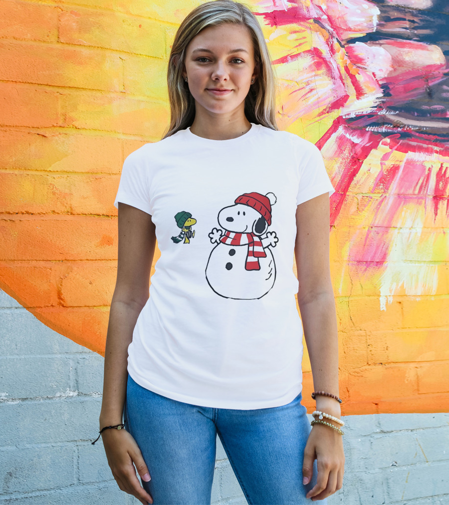 Snoopy And Woodstock Christmas Holiday Snowman Scene T-Shirt