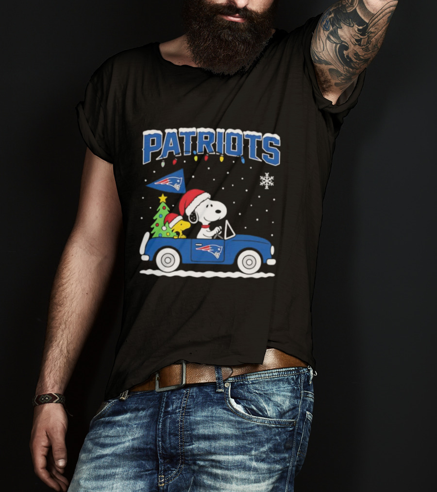 Snoopy Woodstock Santa Christmas New England Patriots Car T-Shirt