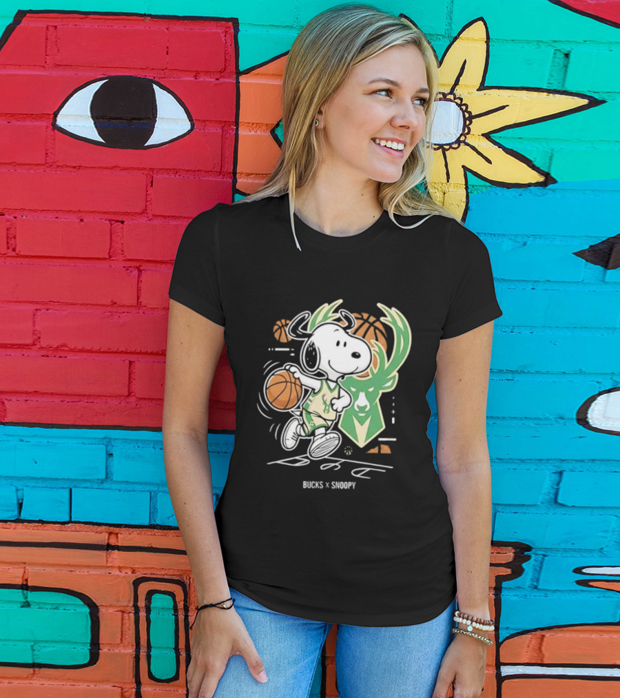 Milwaukee Bucks Snoopy Peanuts NBA Basketball Graphic T-Shirt