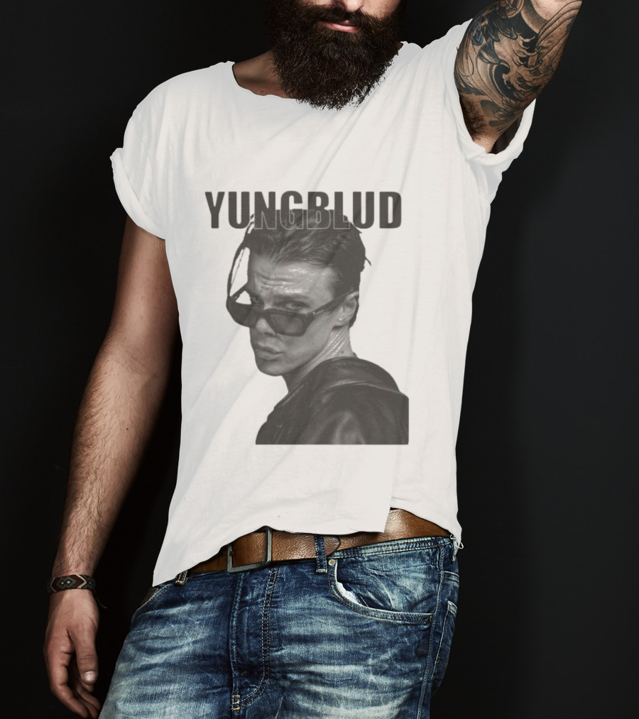 YUNGBLUD Sunglasses Cool Pose T-Shirt