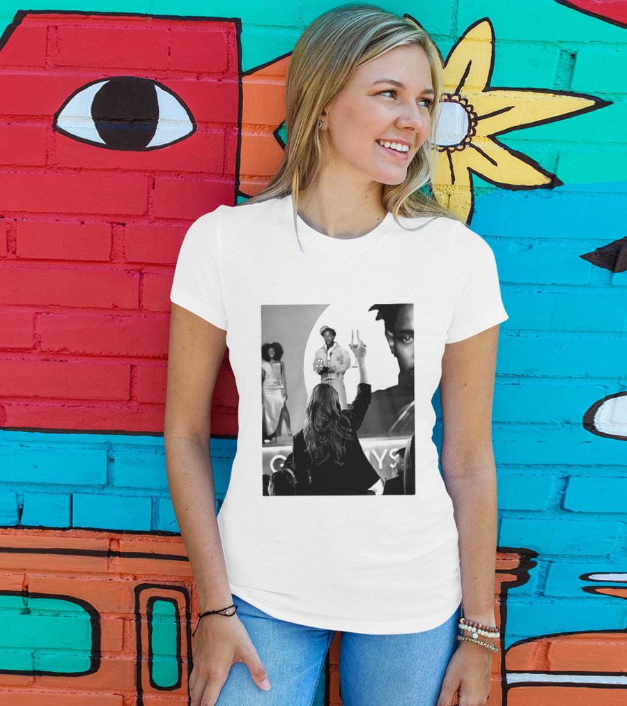 Taylor Celebrates Kendrick Lamar Grammy Win T-Shirt