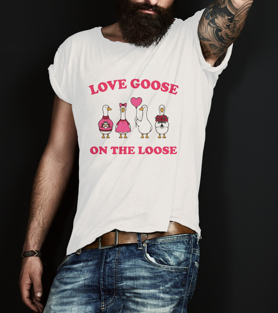 Love Goose On The Loose Valentine Heart Bouquet Bows T-Shirt