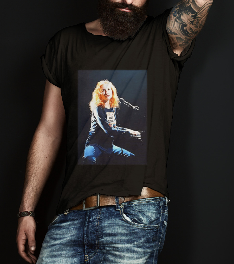 Tori Amos Nice Knodes Singing At Piano Live Performance Photography T-Shirt