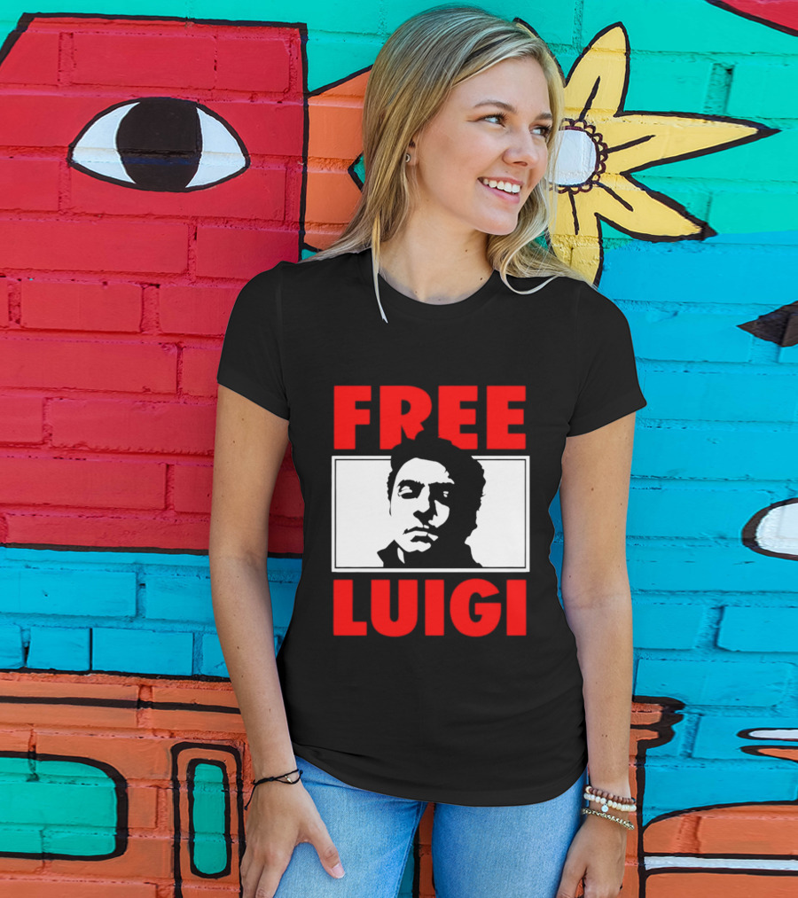 Free Luigi Mangione Shot Face Red T-Shirt