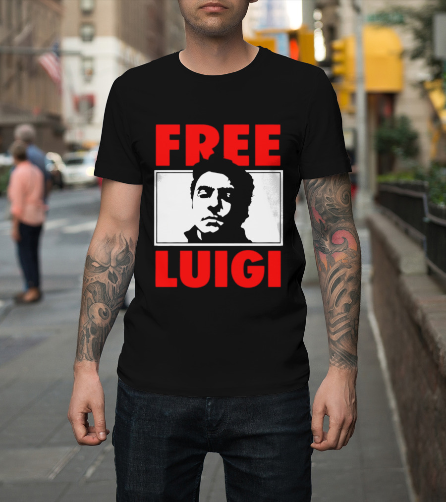 Free Luigi Mangione Shot Face Red T-Shirt
