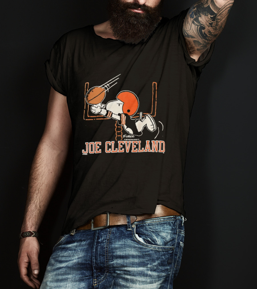 Joe Cleveland Browns Football Peanuts Comic T-Shirt