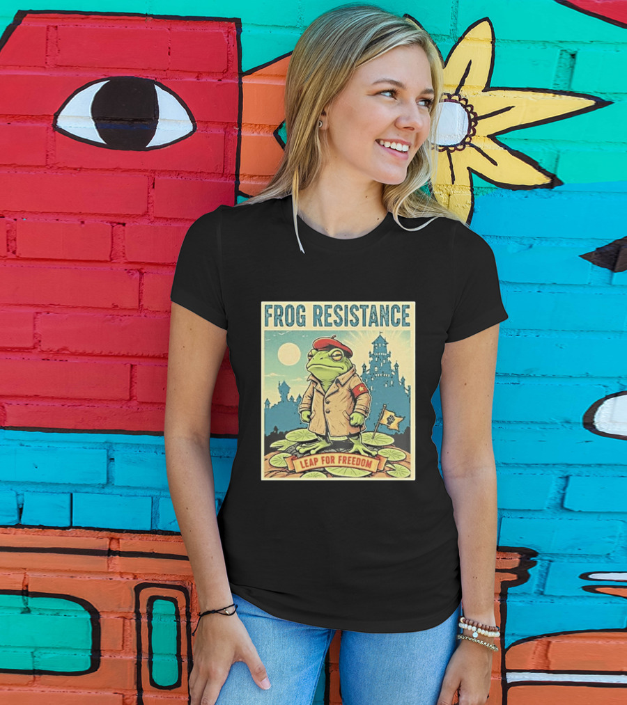 Classic Frog Resistance Leap For Freedom Castle Beret Moonlight Lily Pads T-Shirt