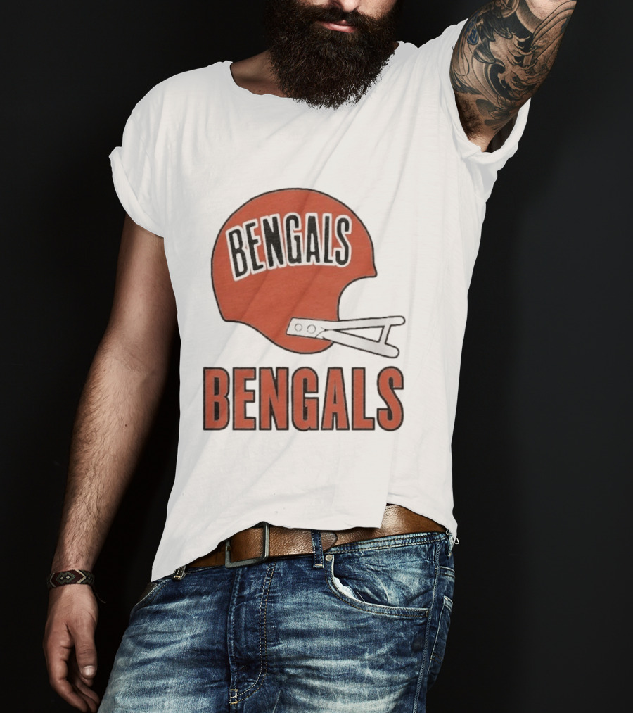 Bengals Big Helmet Cincinnati Football Team Retro Fan Gear T-Shirt