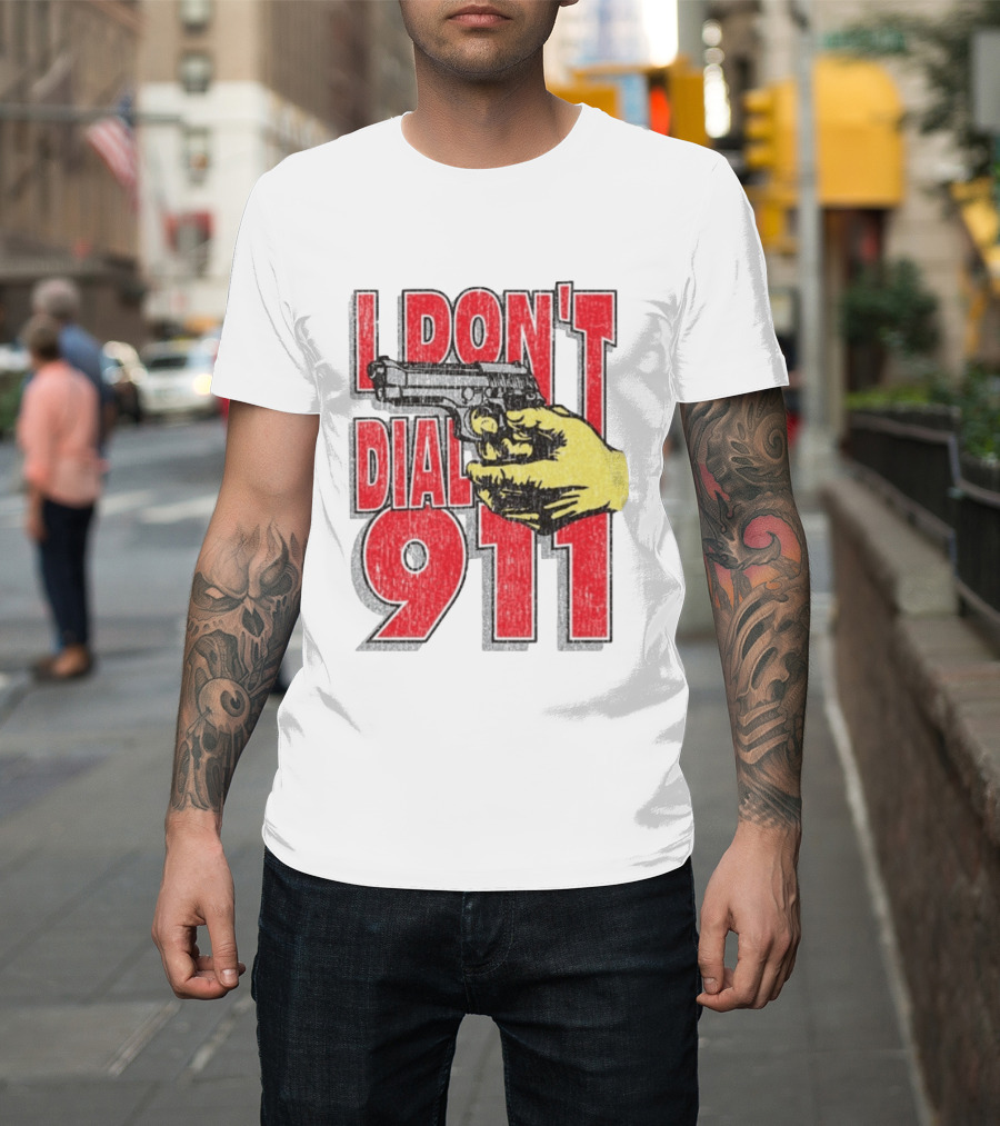 Handgun I Don't Dial 911 Retro Bold Red T-Shirt