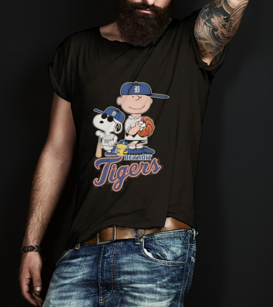 2026 Snoopy Charlie Brown Detroit Tigers Baseball T-Shirt