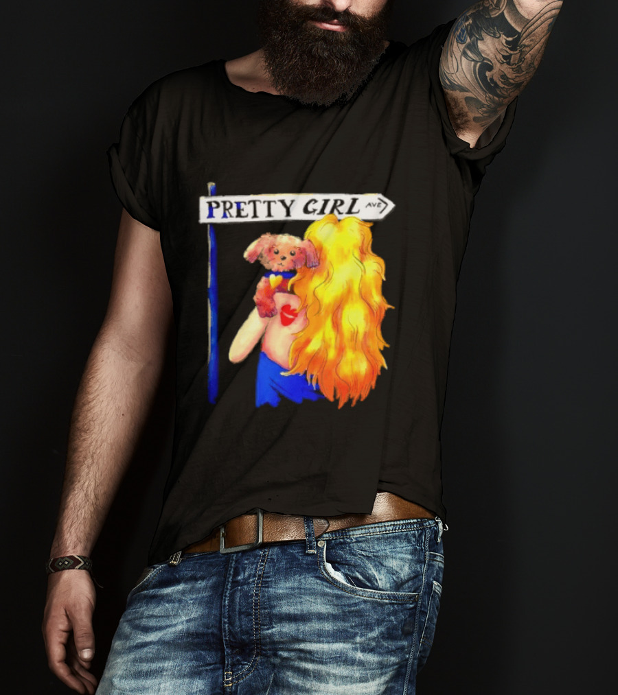Pretty Girl Avenue Blonde Woman With Teddy Bear And Heart Tattoo T-Shirt