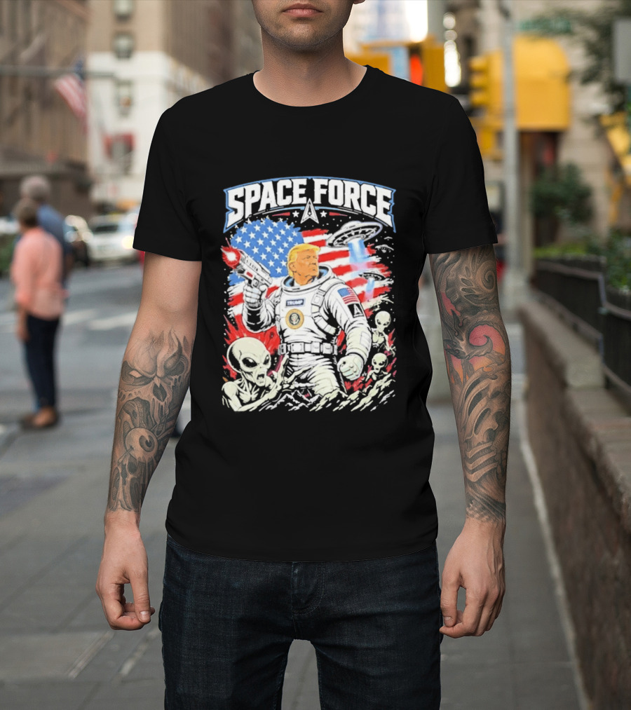 Space Force Trump Alien UFO America Flag Astronaut T-Shirt