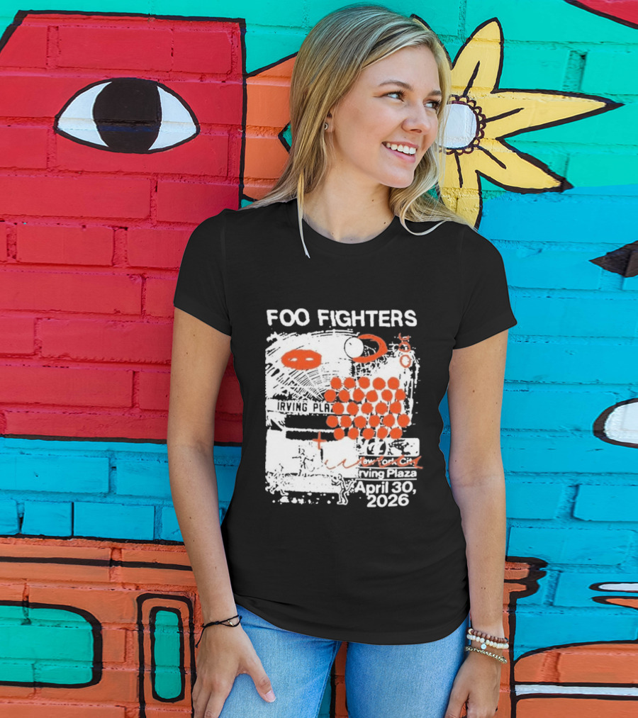 Foo Fighters April 30 New York 2026 Red Dots Abstract T-Shirt