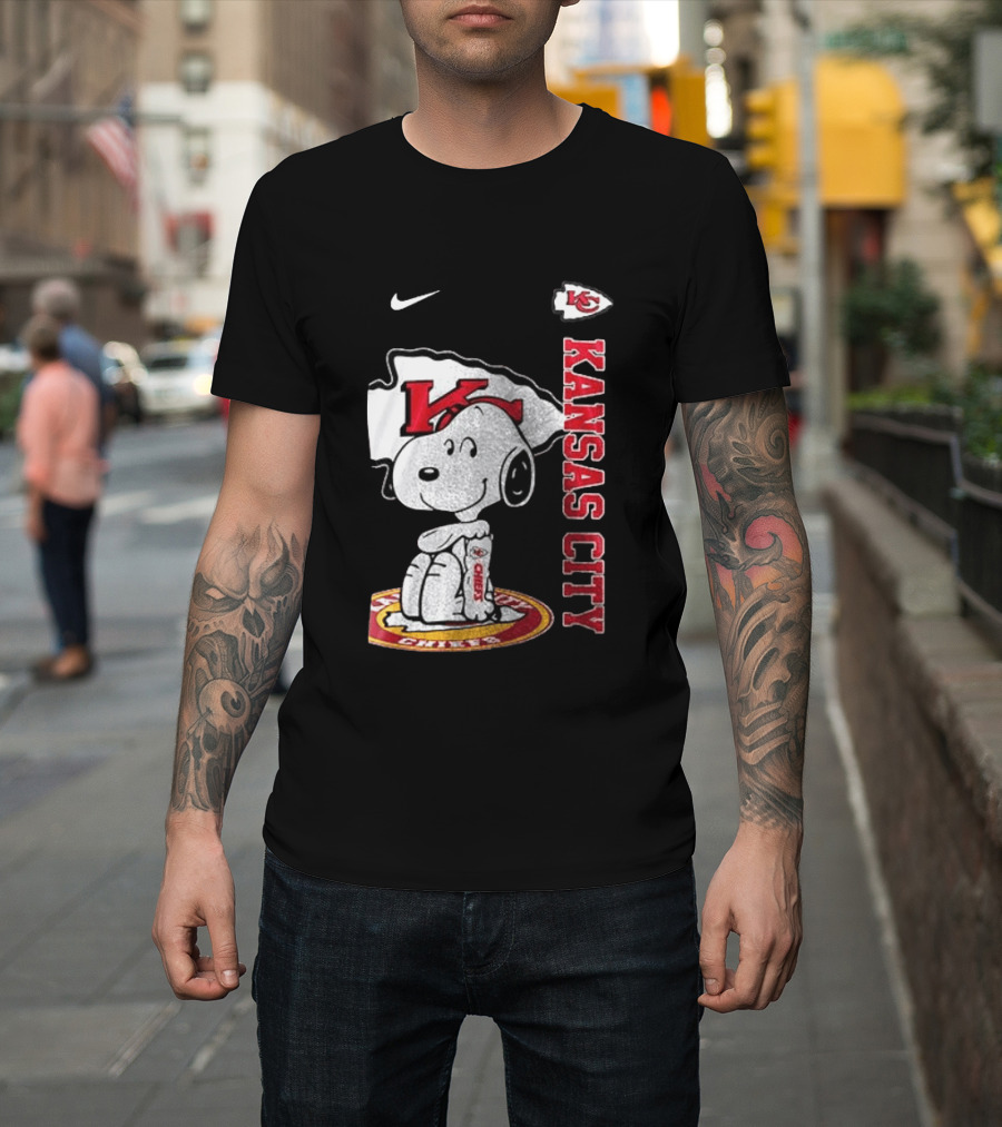 Kansas City Chiefs Snoopy Yes I'm Old Thank You For The Memories T-Shirt