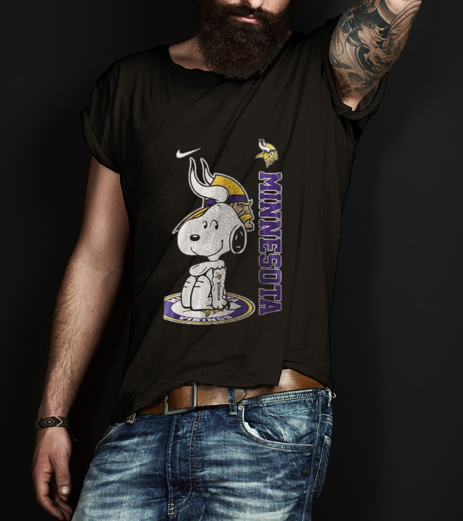 Minnesota Vikings Peanuts Snoopy Thank You For The Memories T-Shirt