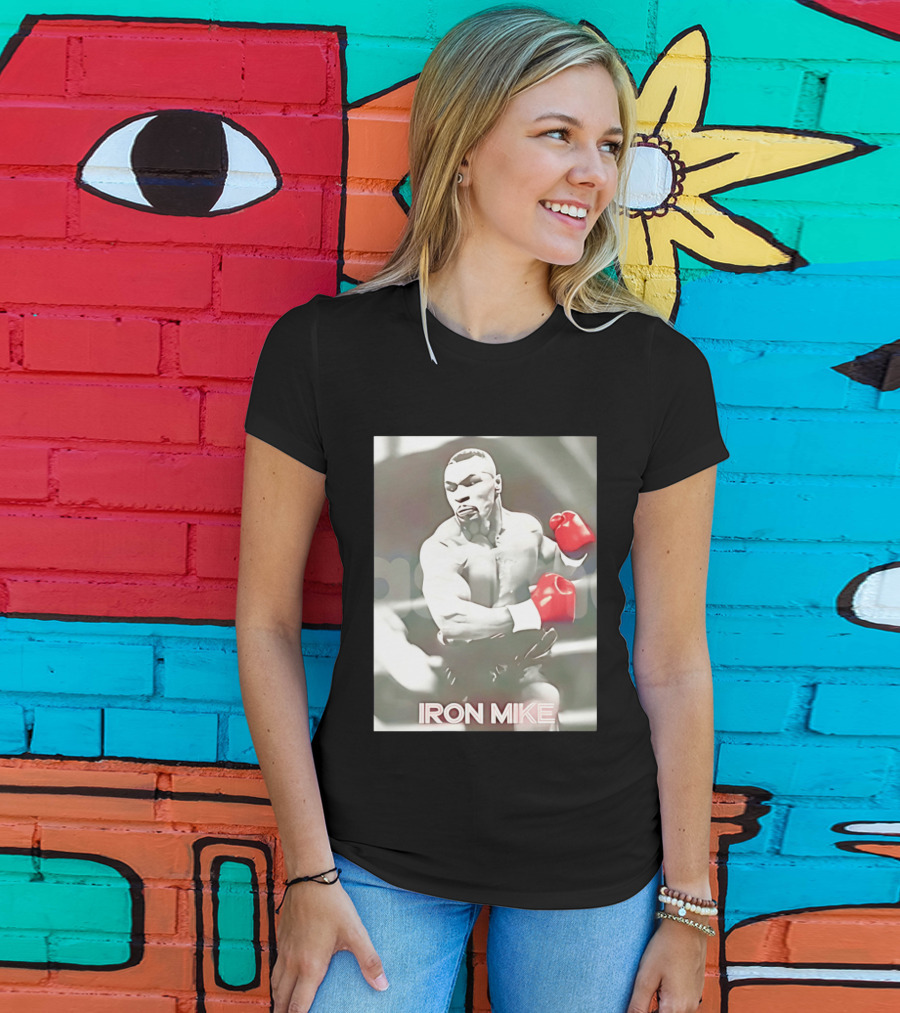 Boxing Legend Iron Mike Tyson Vintage Style Red Gloves T-Shirt