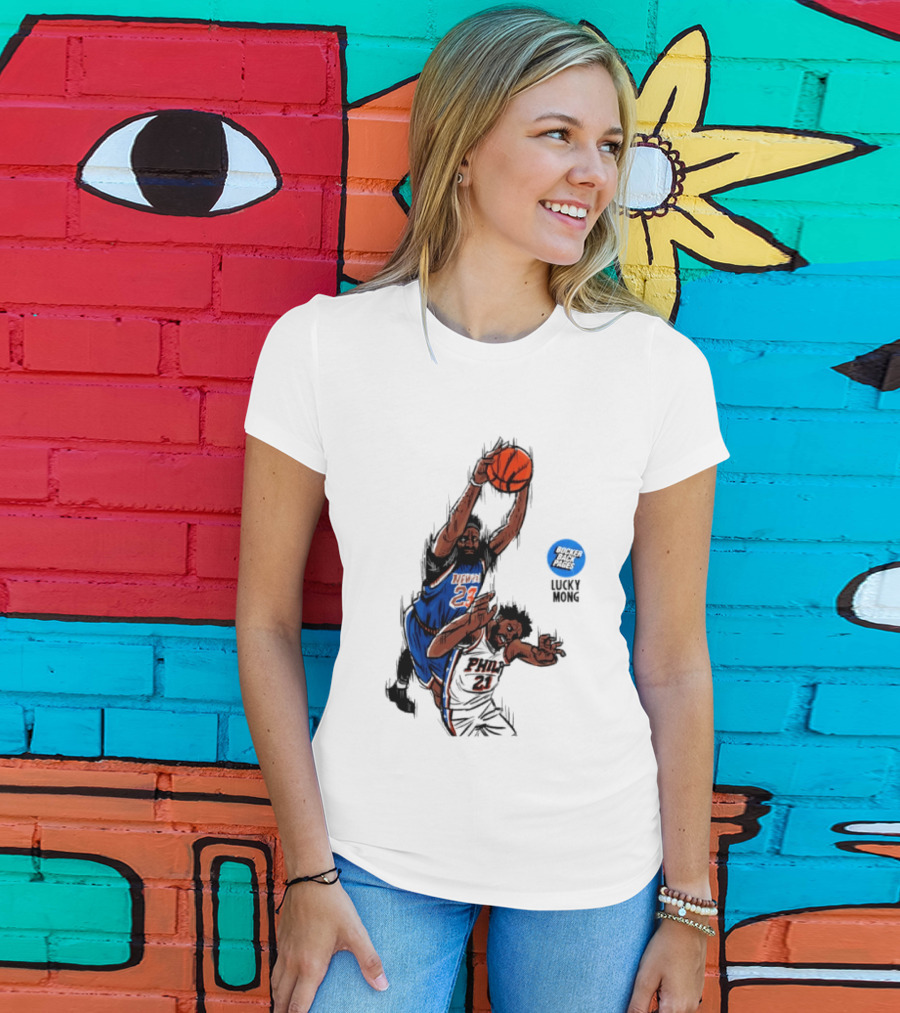 Knicks Vs 76ers Game 4 Iconic Moment Joel Embiid Mitchell Robinson NBA Matchup T-Shirt
